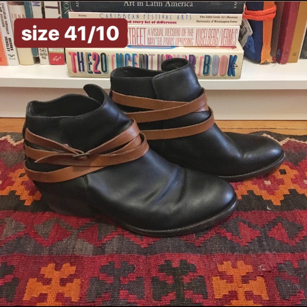 H by Hudson Horrigan Boot EUC Black and Brown